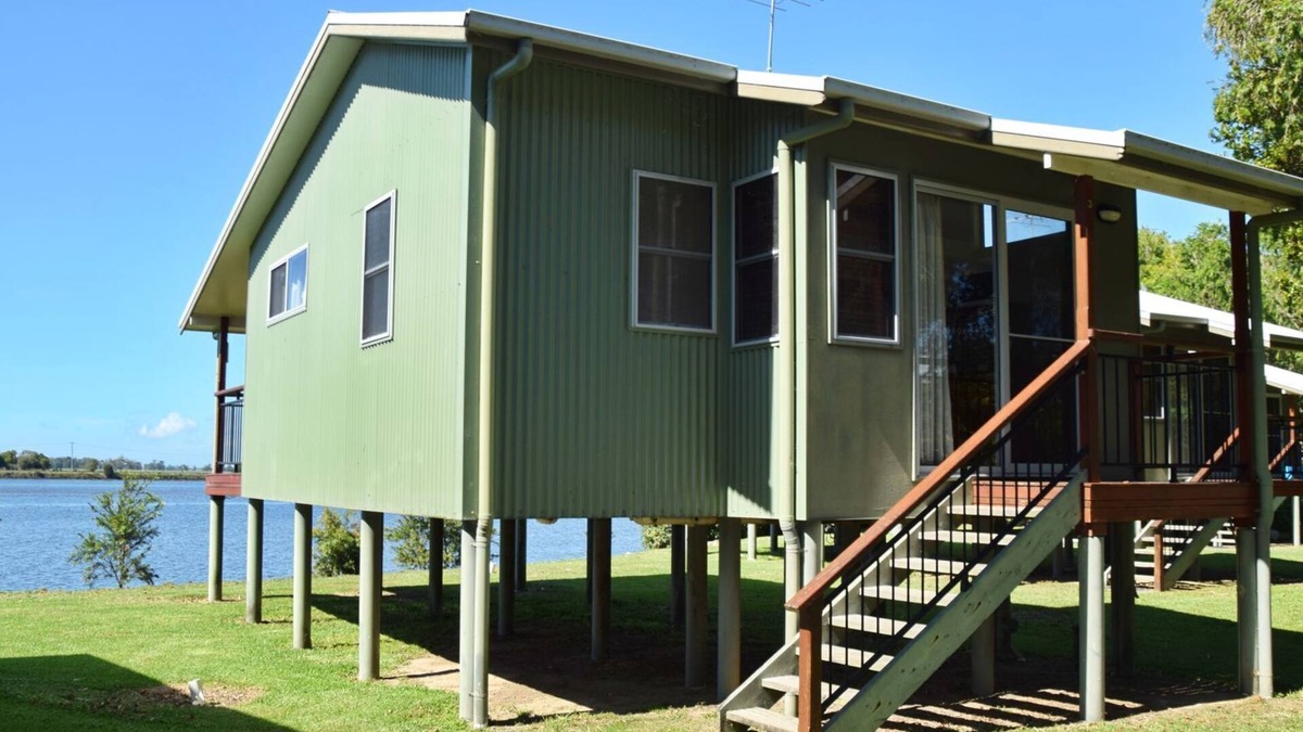Rainbow Reach Cabin | Coast & Country Cabin 3