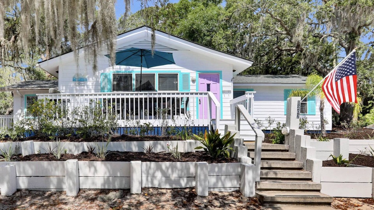 Tybee Island House | Coastal 4Br 2Ba Tybee Home + HOT TUB! Sleeps 14! Near North Beach, FREE Parking