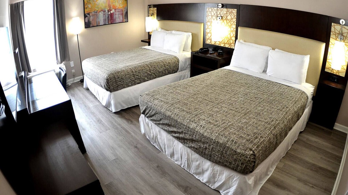 Loris Hotel | Coastal Comfort Hotel