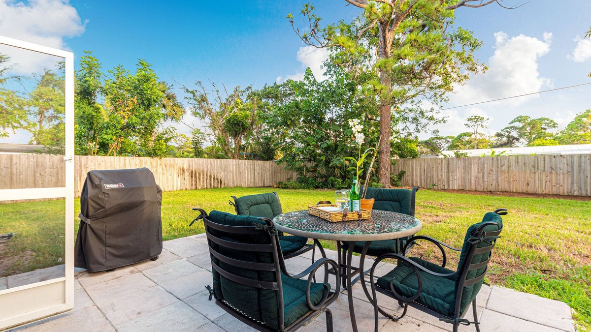 Hobe Sound House | Coastal Cottage/1 Mile to Hobe Sound Public Beach