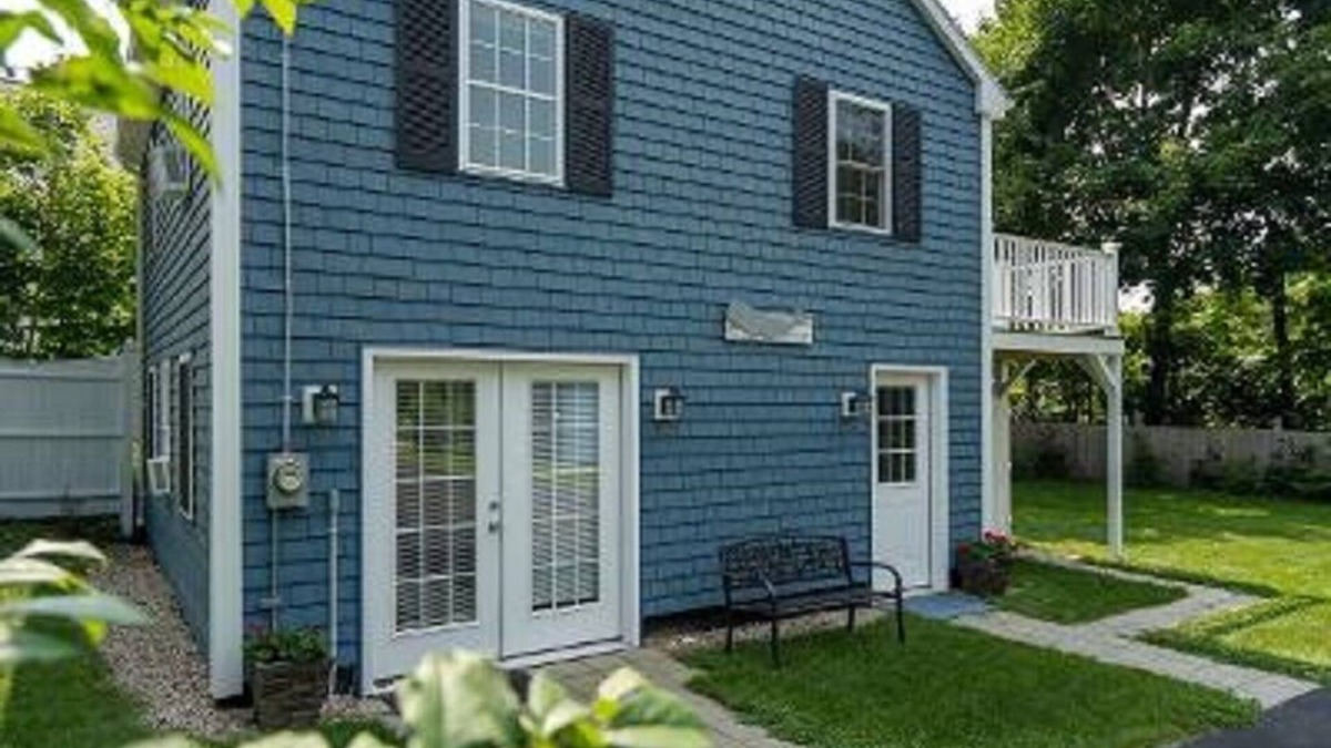 Kennebunk Cottage | Coastal Cottage in the heart of Kennebunk, ME