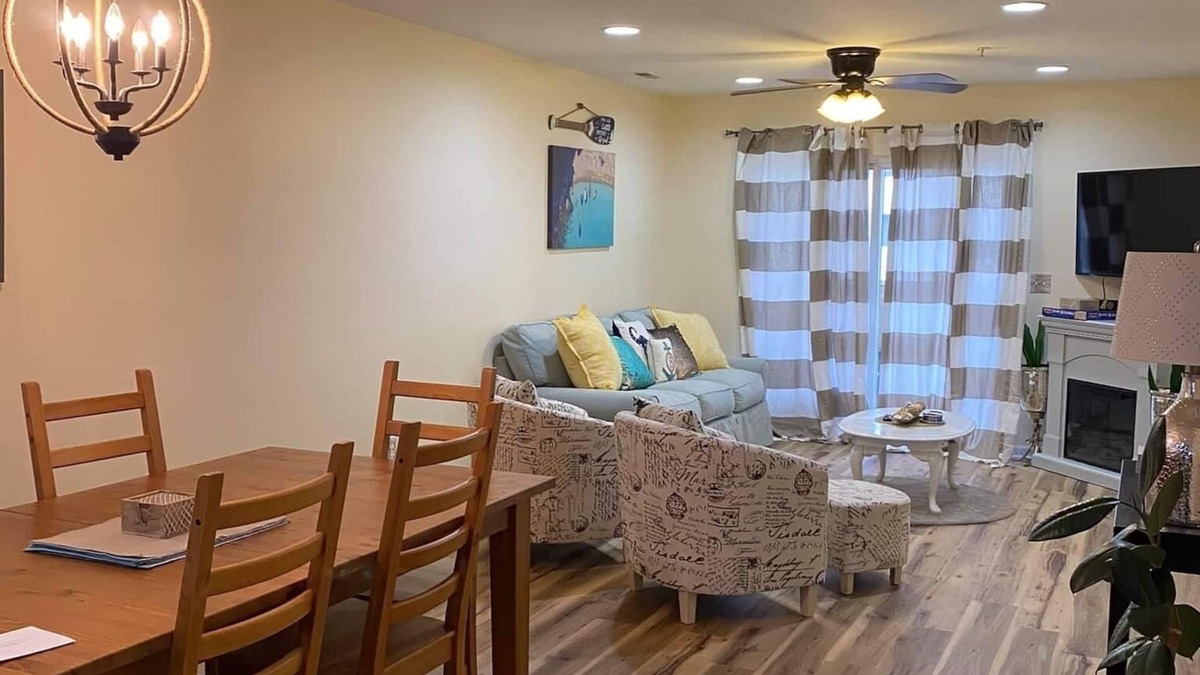 Rehoboth Beach Condo | COASTAL COUNTRY CHIC, ~10 mins TO REHOBOTH BEACH, steps to RESTOS & OUTLETS.