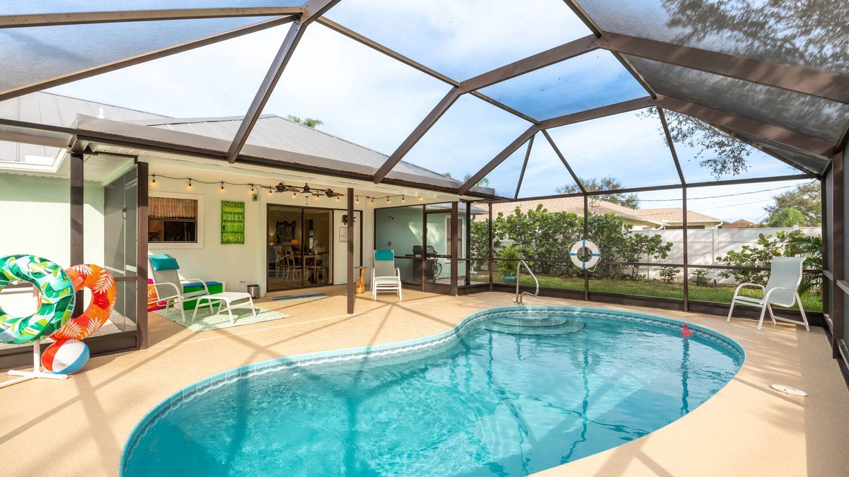 Sebastian Highlands House | 🍹🌞 Coastal Getaway! Heated Pool, Private Patio, Fenced Yard, 5 miles to Beach!