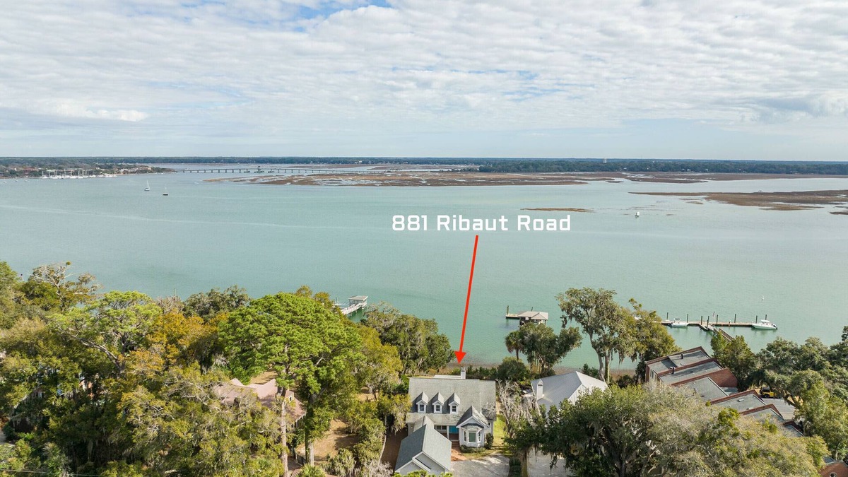 Beaufort House | Coastal Getaway - Stunning Water Views!