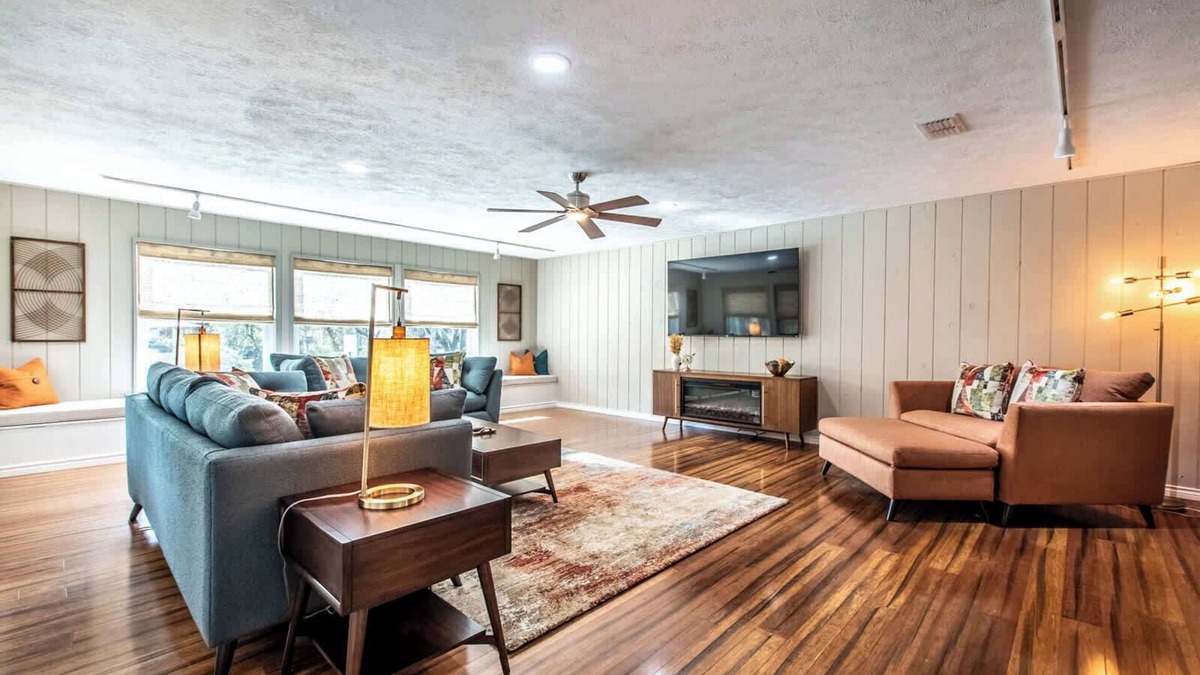 Bay Area House | Coastal Getaway Sleeps 34 - 2 Homes, 2 Pools