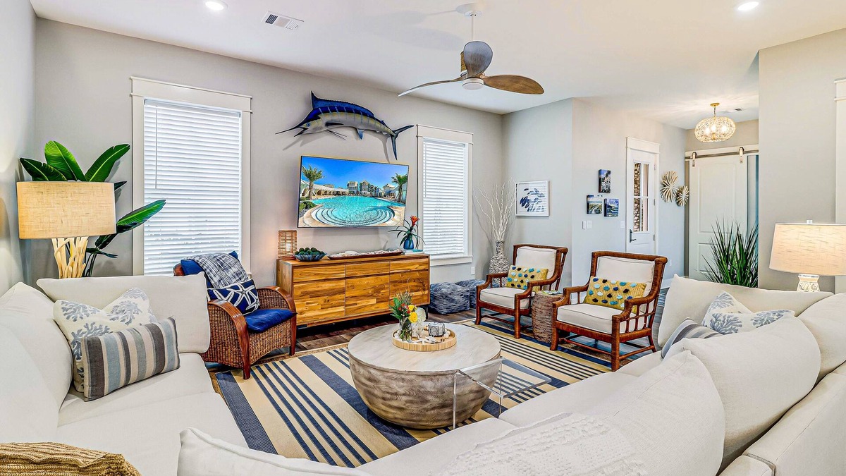 Port Aransas House | Coastal Happy Ours - Winter Texan Discounts Available Now