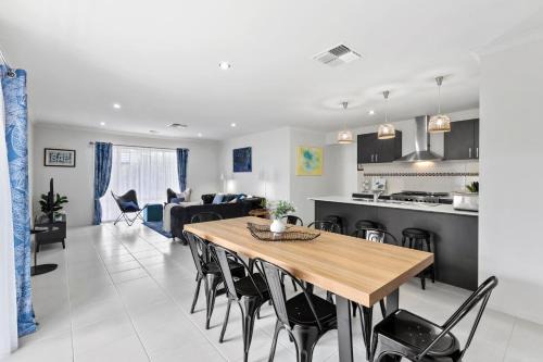 Curlewis House | Coastal House Curlewis Getaway