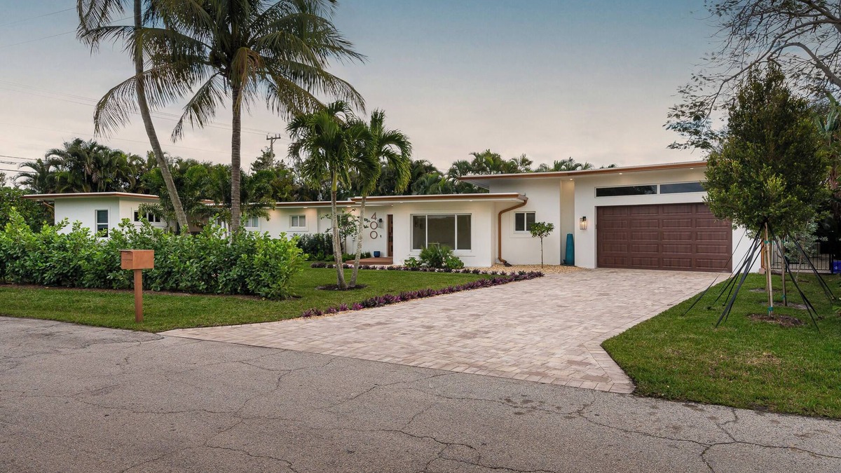 Lake Ida Shores House | Coastal Modern Luxury, 5+ Bed, Pool, Everything. Five-Star Resort Style Living.