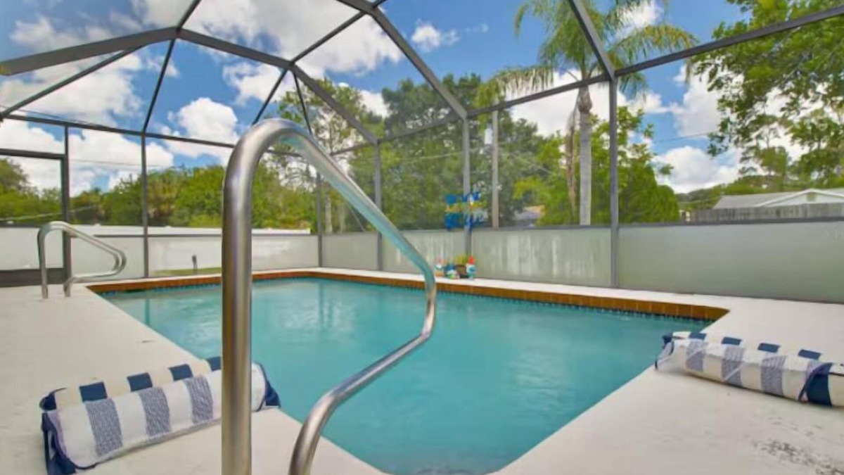 Port Charlotte House | Coastal Paradise with HEATED POOL