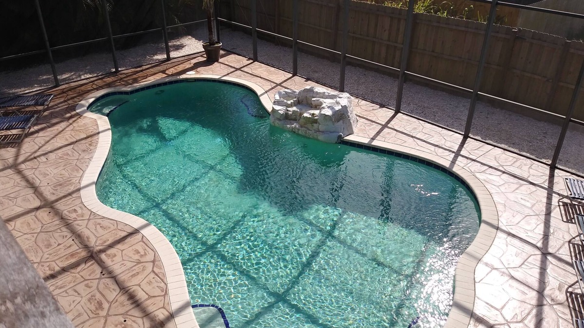 Memphis House | Coastal Paradise w/heated pool, clean and comfy, centrally located