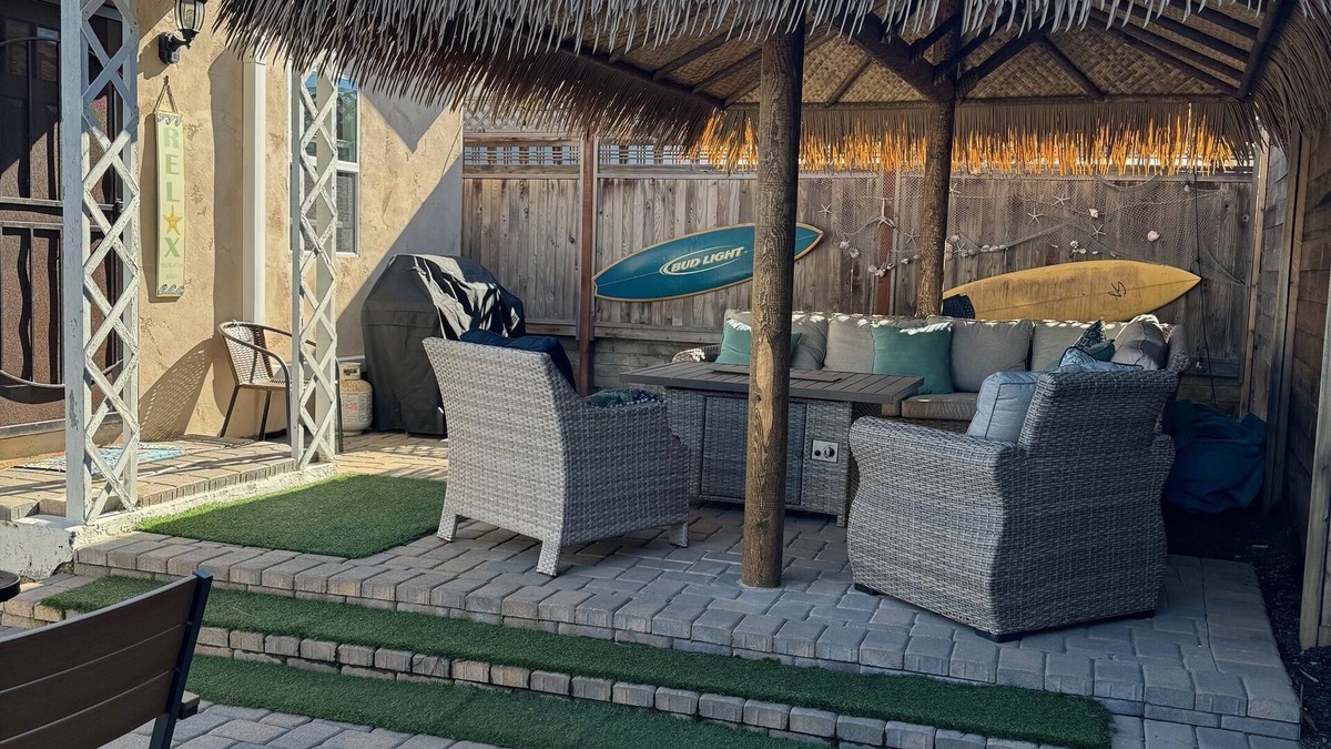 Carlsbad House | Coastal Retreat: Carlsbad Beach & Village only 2 blocks walk