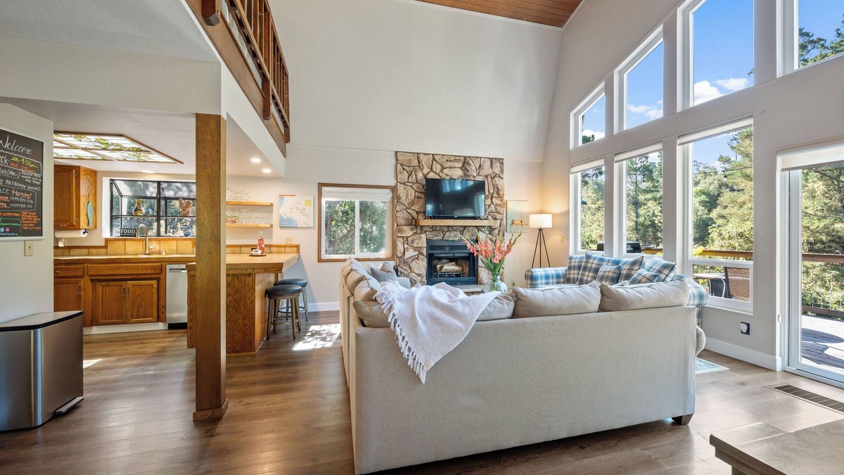 Marine Terrace House | Coastal Retreat/King Beds/Big Sur Cabin/EV Chargernnn