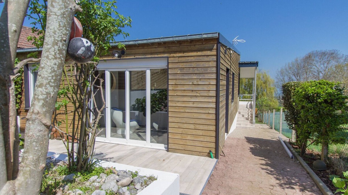Hautot-sur-Mer Ski Chalet | Coastal shelter, close to the beach