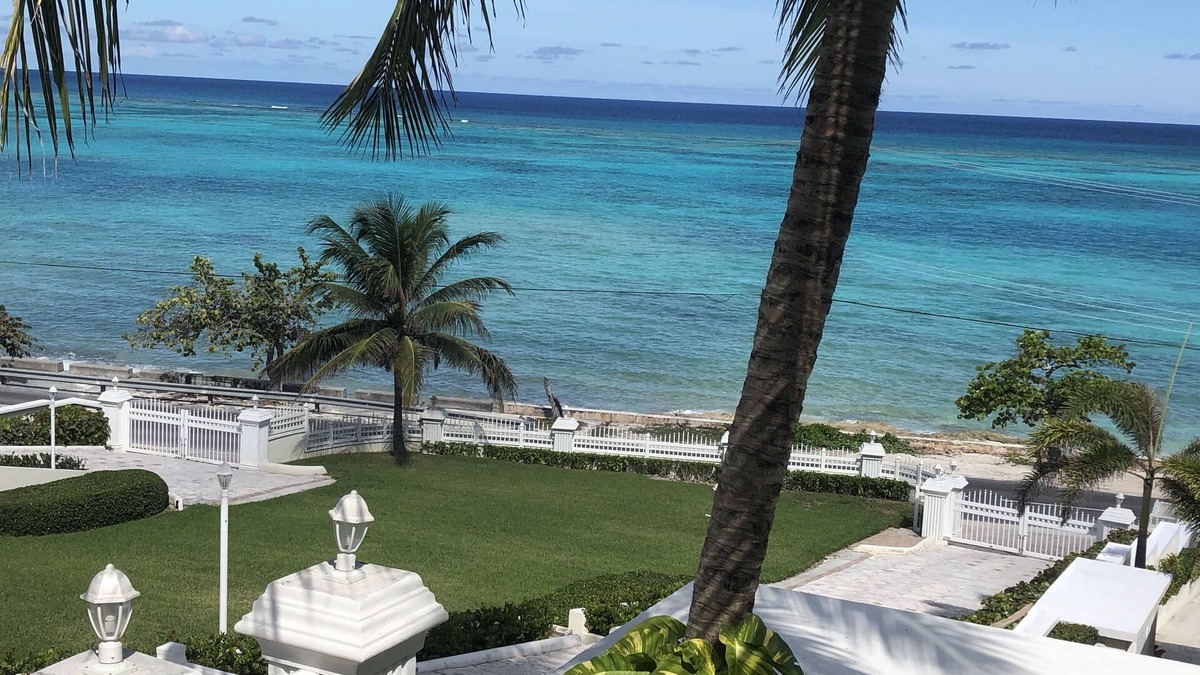 Gambier Villa | Coastal Shore Condominiums I