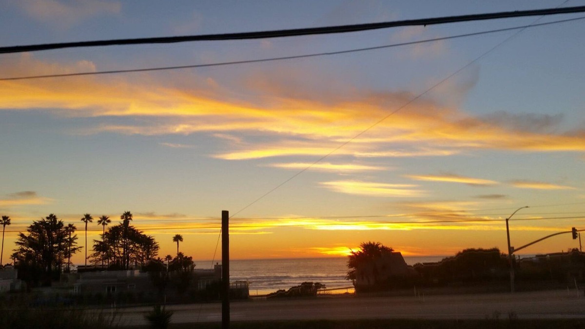 Cayucos House | Coastal VIEWS with easy SURF ACCESS. Home with yard and spa.pets considered!