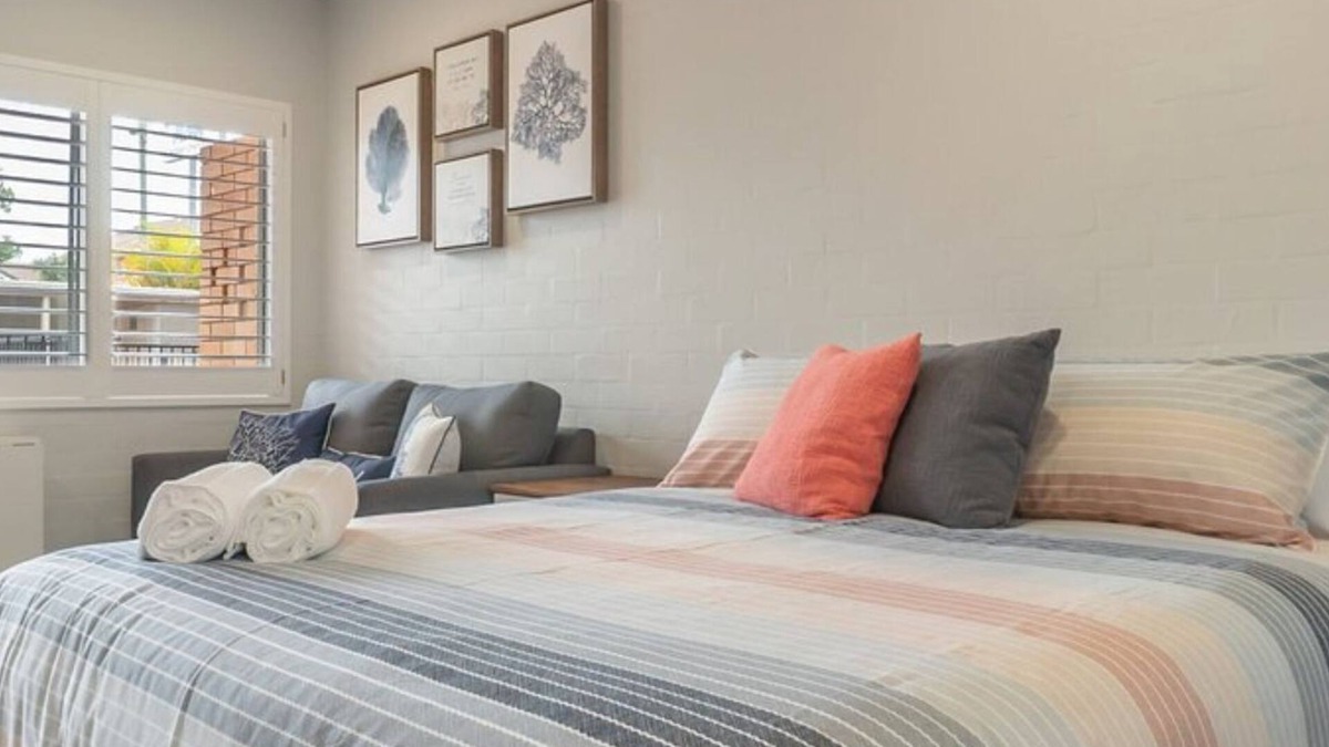 Sawtell Apartment | Coasters 18 - A short walk to downtown Sawtell