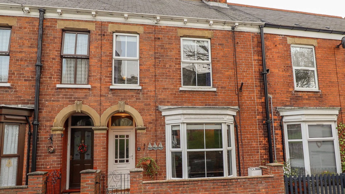 Easington Cottage | COASTGUARD COTTAGES, pet friendly, with a garden in Easington