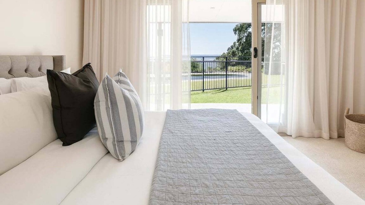 Ninderry House | Coastview Manor - Family Hinterland Retreat