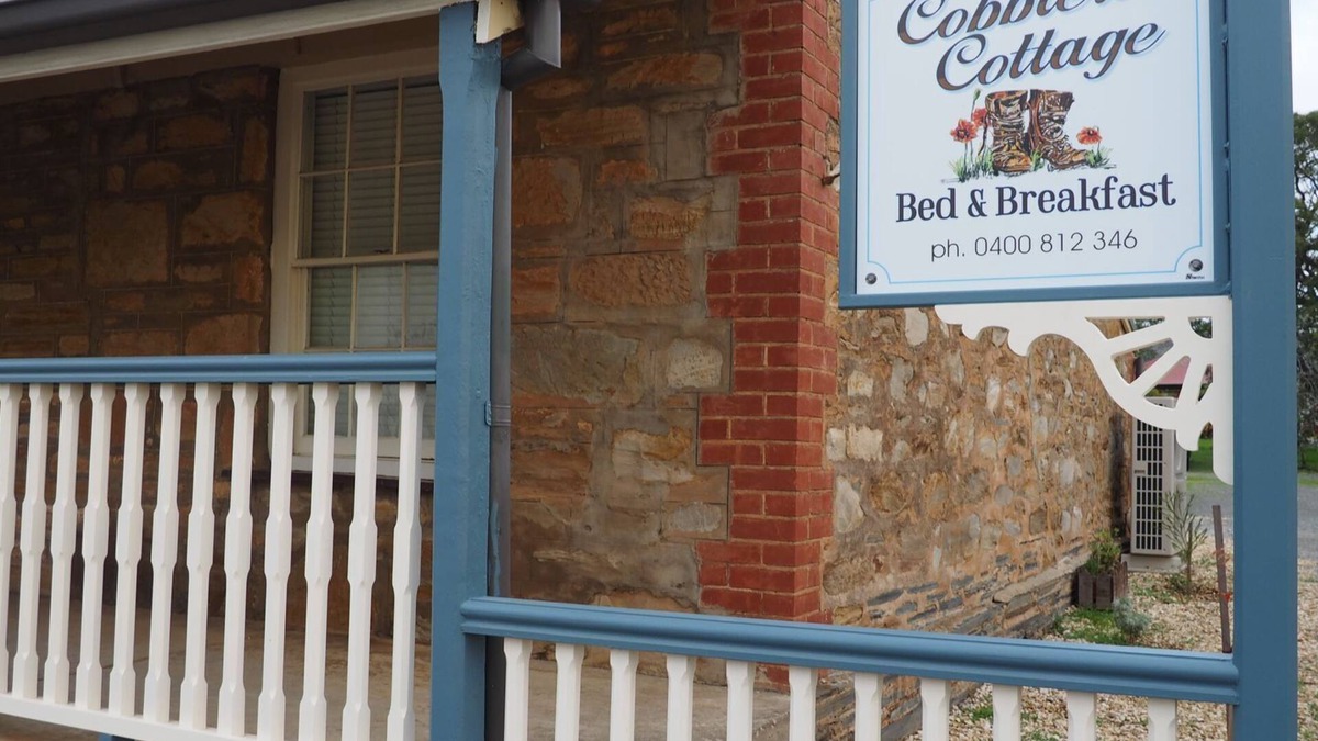 Willunga Bed & Breakfast | Cobblers Cottage B & B accommodation