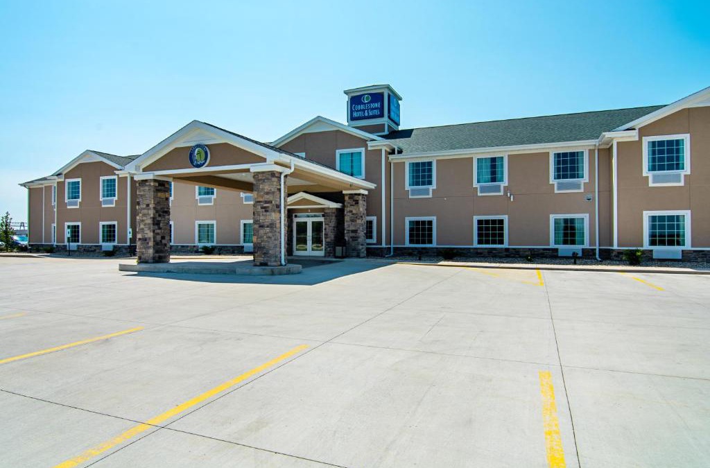 Paxton Hotel | Cobblestone Hotel & Suites - Paxton