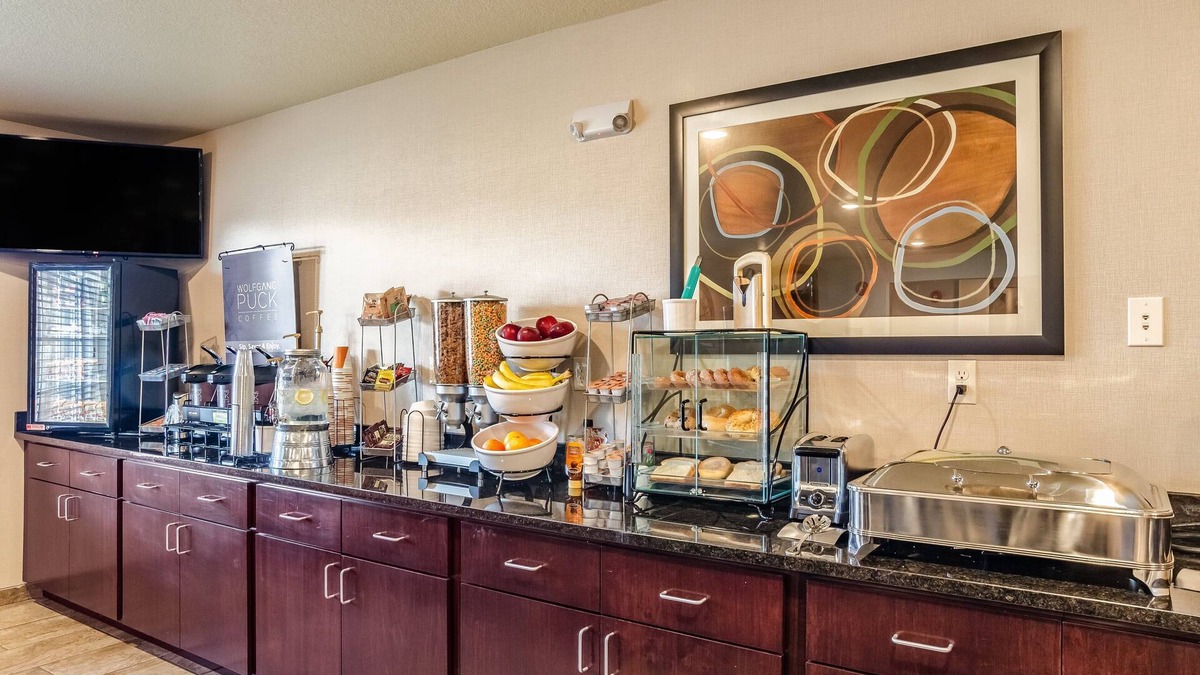 Bridgeport Hotel | Cobblestone Inn & Suites - Bridgeport