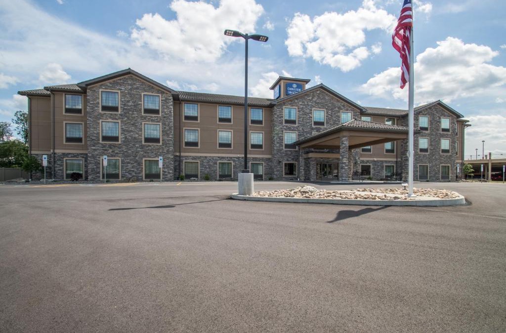 St. Marys Hotel | Cobblestone Inn & Suites - St Marys