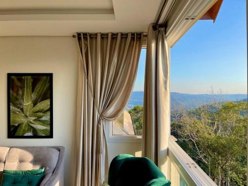 Gramado Apartment | Cobertura 2 dorm Vista Vale by Achei Gramado