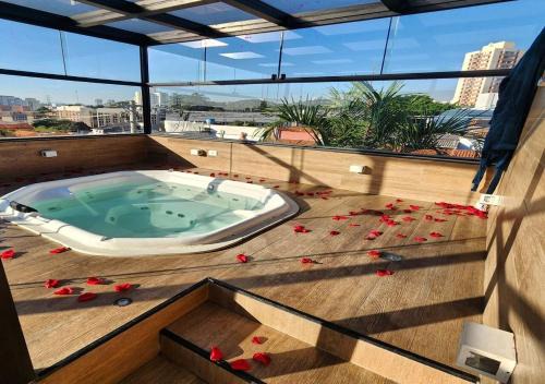 Vila Suzana Villa | Cobertura Triplex de Luxo com Jacuzzi Privativa na Super Quadra Morumbi