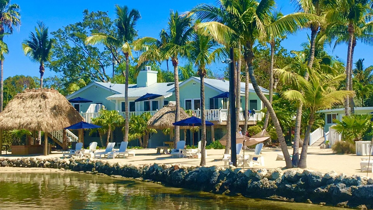Tavernier Hotel | Coconut Palm Inn