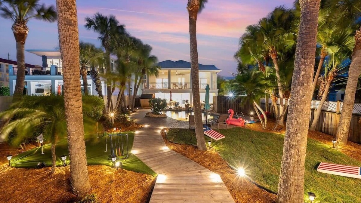 Orlando Beach House | Coconuts Cove Retreat By the Sea