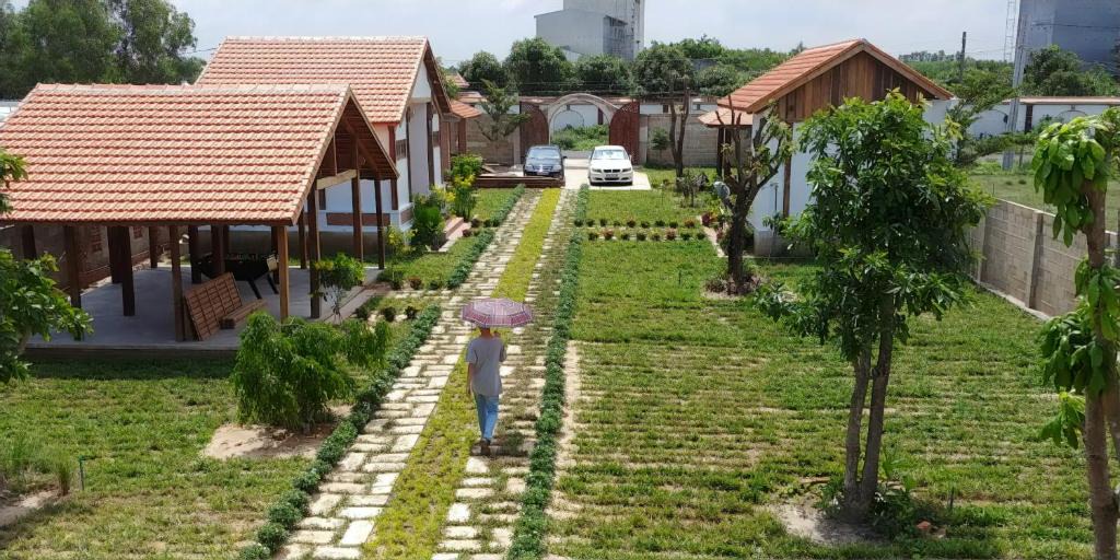 Dat Do House | CocoPalm Villa near Beach - Palm Room