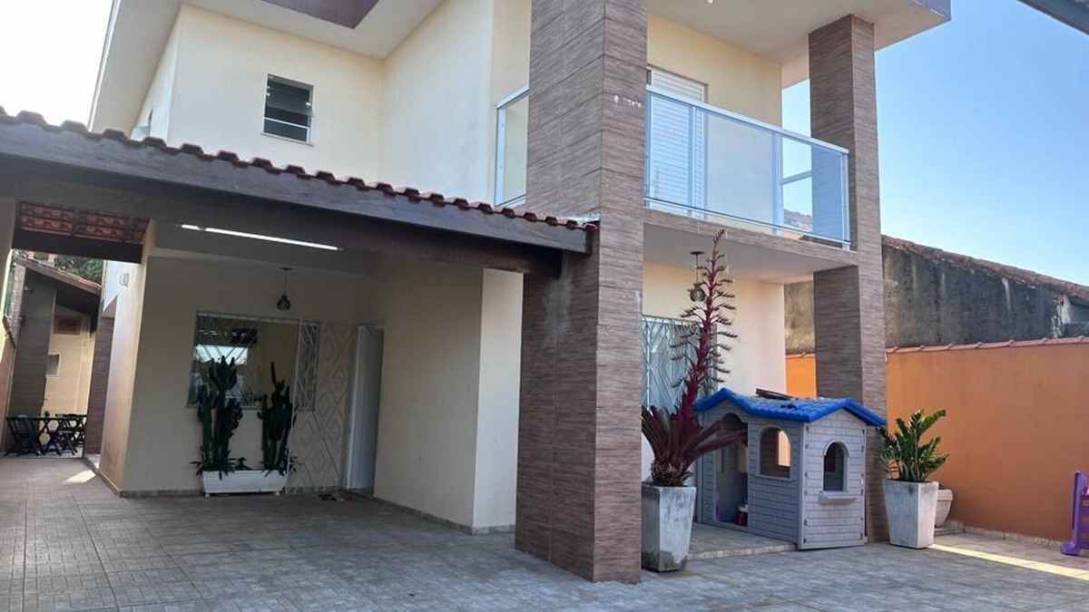 Itanhaem House | Coelhos House 🏖️ Townhouse with swimming pool and gourmet area, close to the beach!