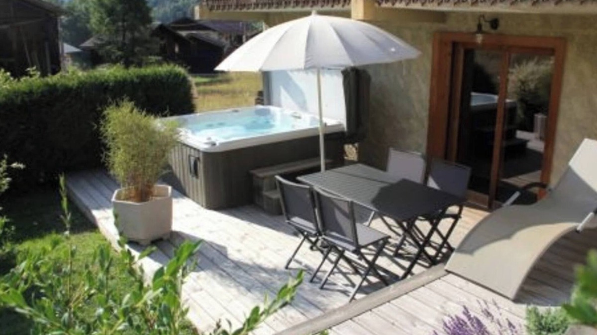 Taninges Cottage | COEUR DES ALPES - Martagon Lily