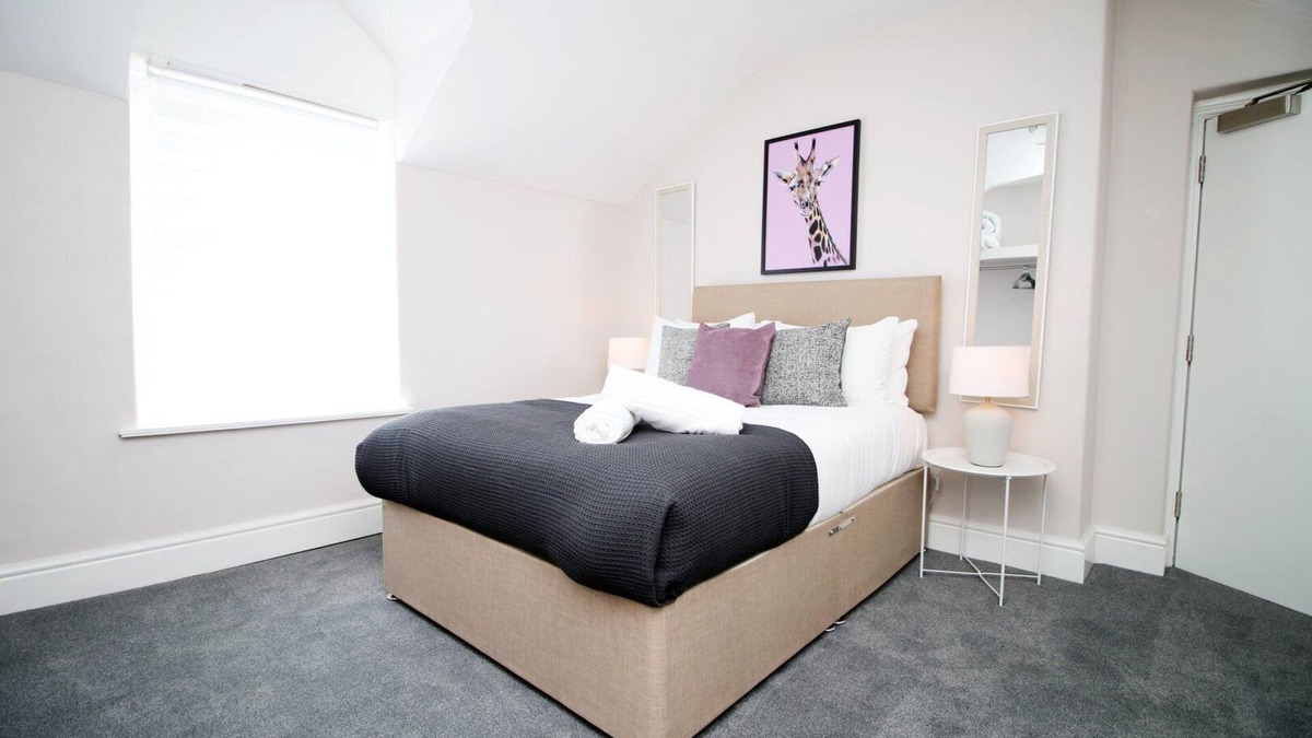 Penarth Apartment | Cohost Partners Cozy Flat Near Penarth Beach