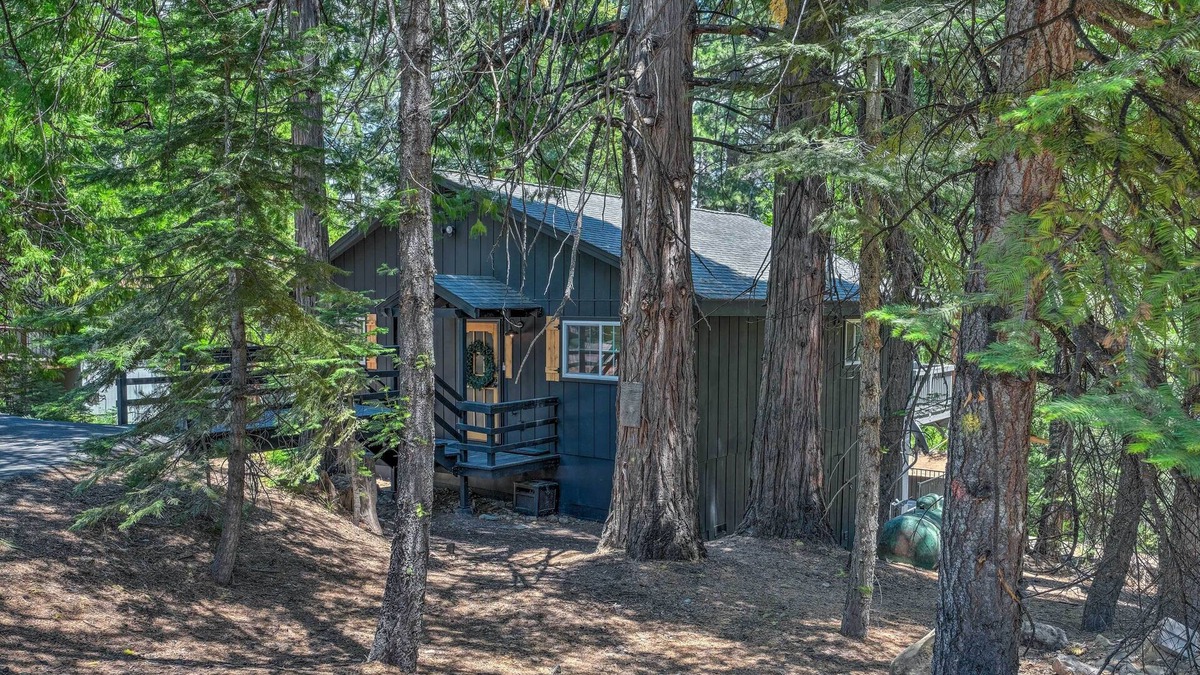 Cold Springs Cottage | Cold Springs Escape: A/c, Hot Tub, Generator, Wifi