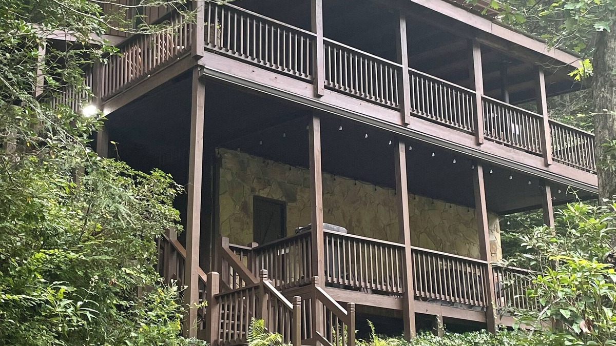 Ellijay Cabin | Coldwater~ Rustic, Charming, Secluded, on Premier Trout Stream