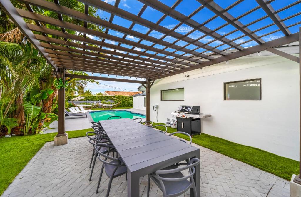 Highland Lakes Villa | Cole`s House