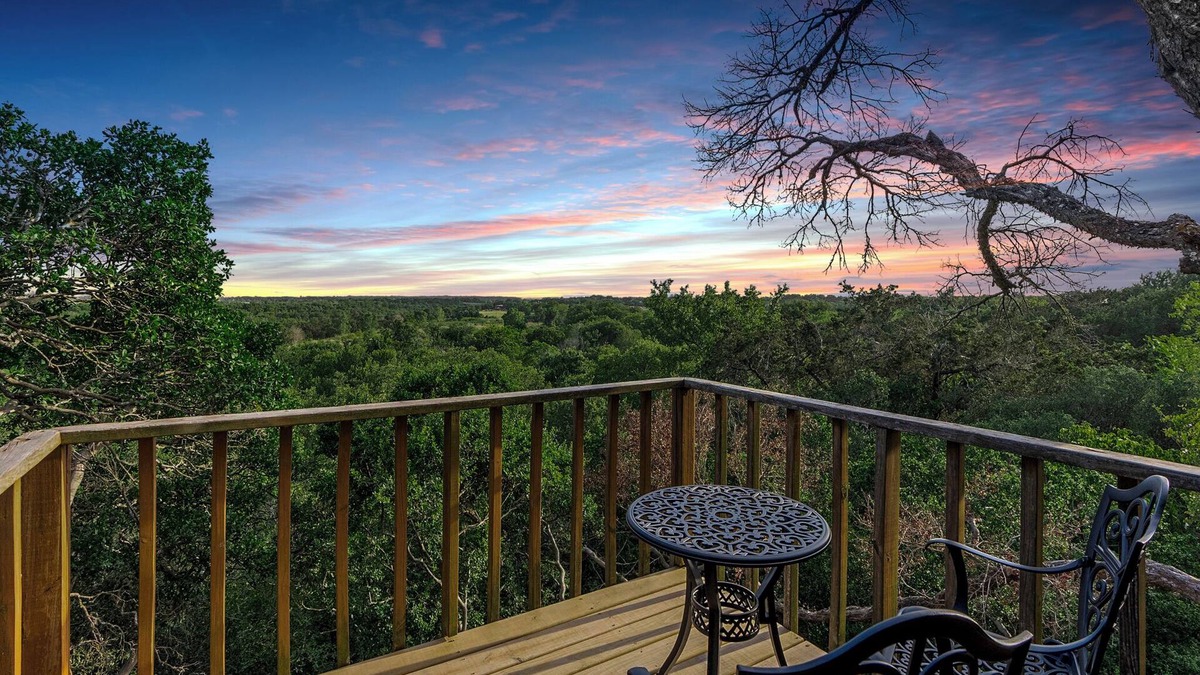 Buda House | Cole Springs Historic Buda Cottage: Tower, Hill Country, 14.6 Acres!