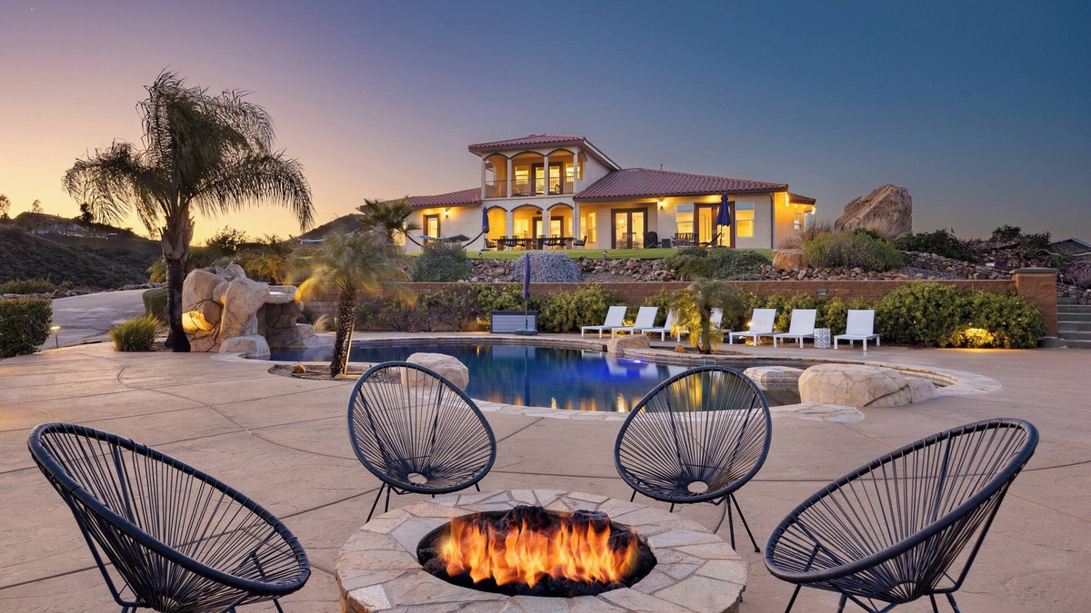 Murrieta Villa | Colina by AvantStay | Private Mountain Top Oasis w/Pool, Hot Tub, Putting Green