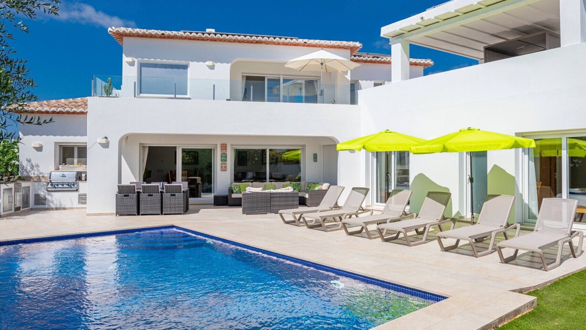 Moraira Villa | Colina - modern 3 bedroom villa close to town/beaches
