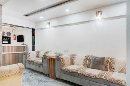 Pune Hotel | Collection O Ambegaon Road Katraj White Castle