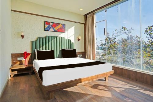 Pachmarhi Hotel | Collection O Arvind Marg Pachamarhi