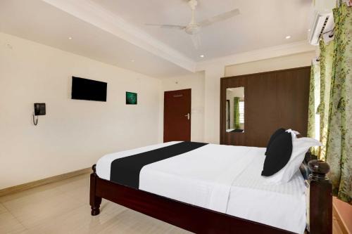 Kakinada Hotel | Collection O Ramaraopet Near Kakinada Beach