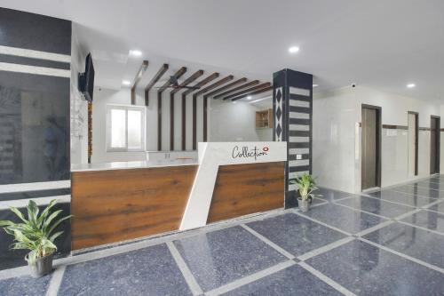 Manikonda Hotel | Collection O SIRI GRAND INN