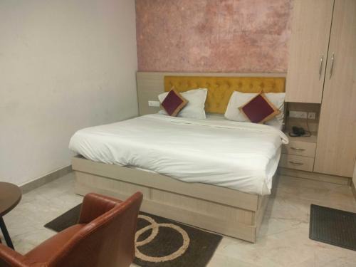 Dera Bassi Hotel | Collection O Sukhmani Medical College Ambience Tower