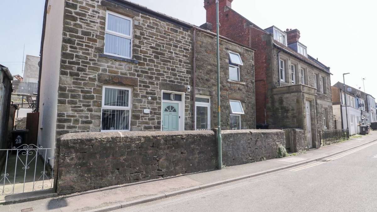 Cinderford Cottage | COLLIERS COTTAGE, pet friendly, with a garden in Cinderford