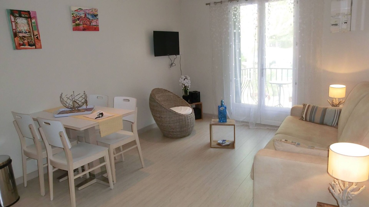 Collioure Apartment | Collioure 1min BEACH, 5Min Center, PARKING,1st floor