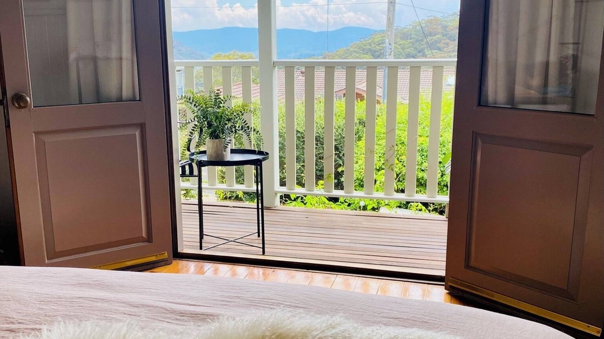 Blackheath Cottage | Colomatta Mist, Blackheath - Pet Friendly Cottage with Escarpment Views