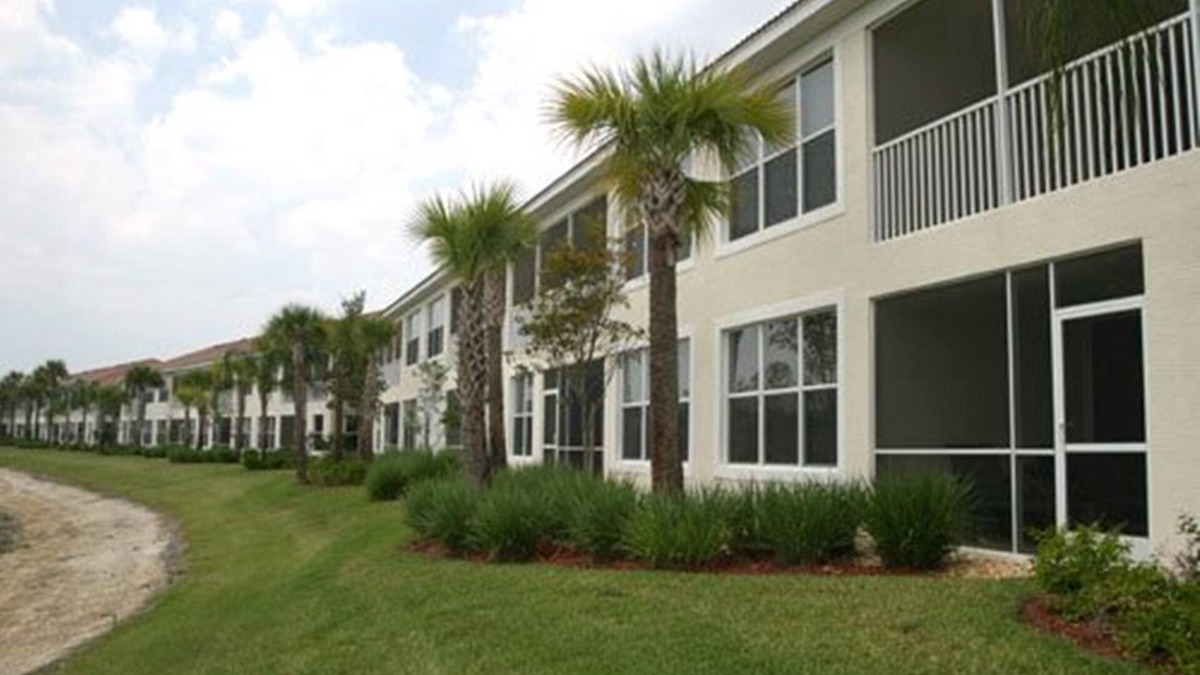 Fort Myers House | Colonial Country Club, GATED private Golf Community - Beautiful Water View