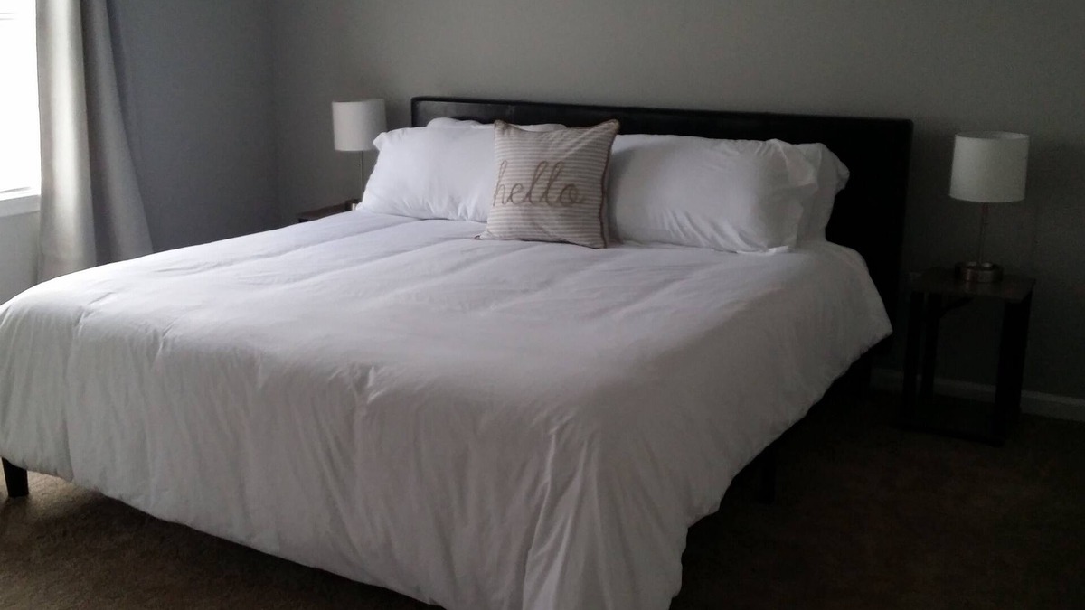 Winchester House | Colonial Getaway near Old Town Historic Winchester